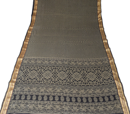 Sushila Vintage Black Floral Scrap Saree Pure Cotton Printed Sari Craft Fabric
