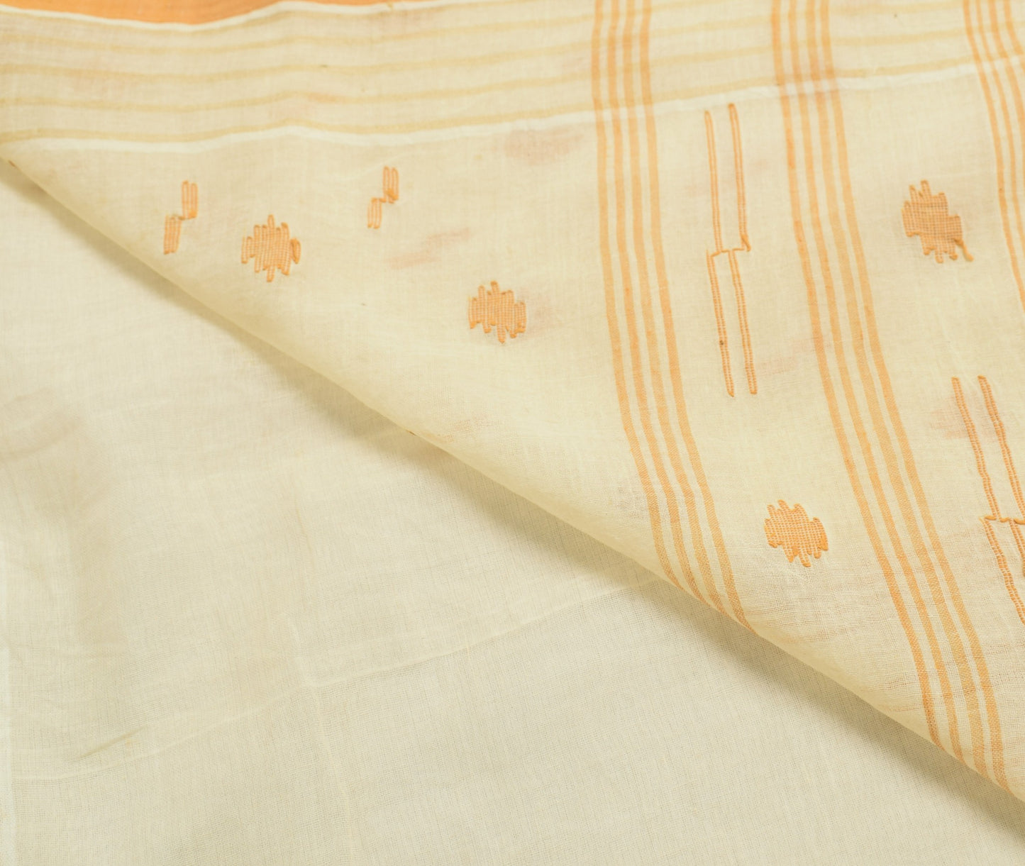 Sushila Vintage Cream Saree 100% Pure Cotton Bengal Tant Woven Soft Sari Fabric