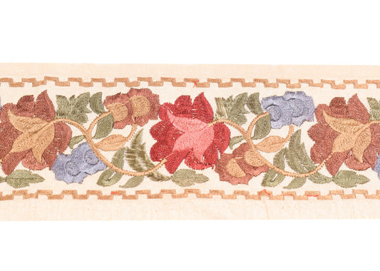 Sushila Vintage Beige Saree Border Indian Craft Sewing Trim Embroidered Lace