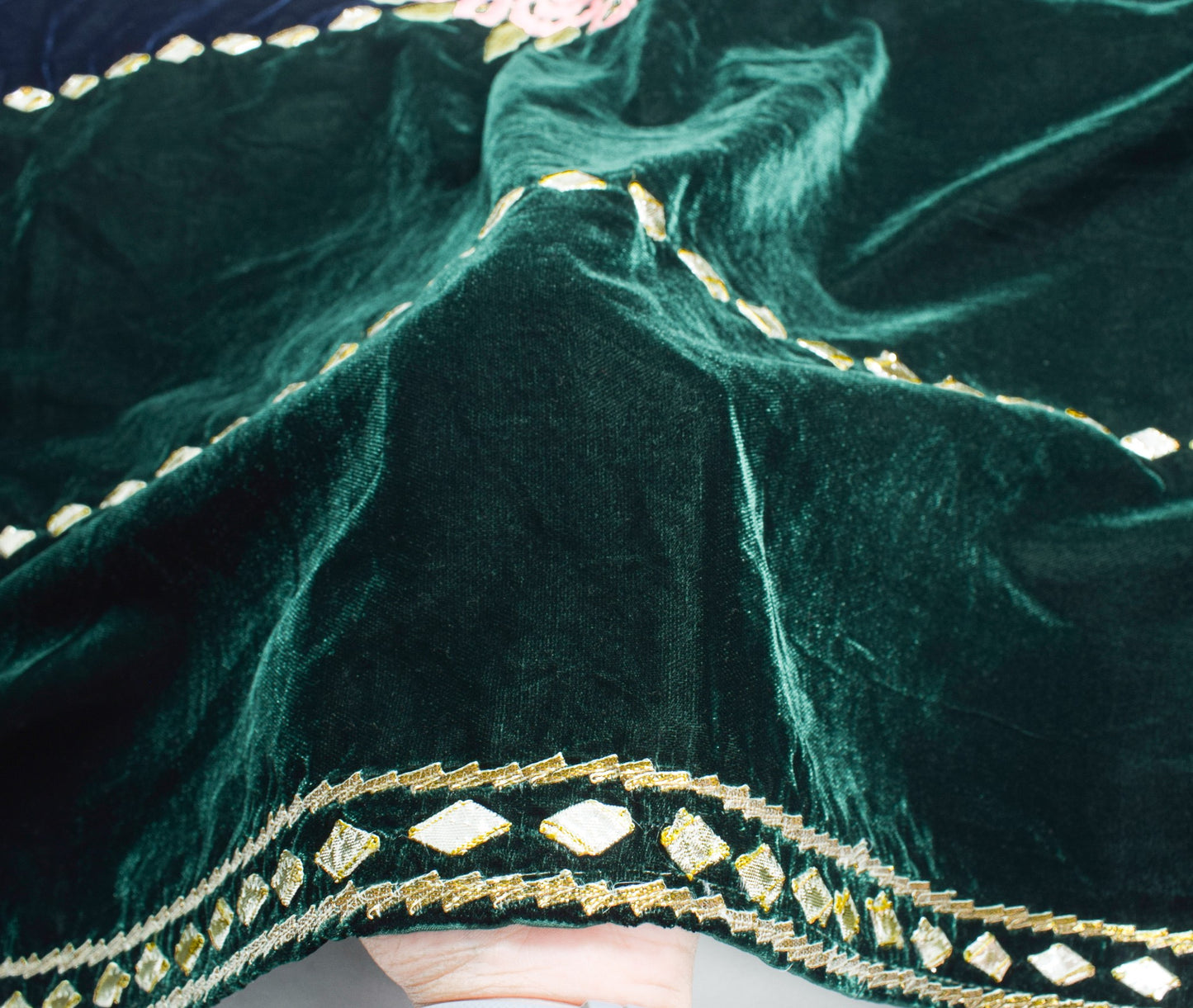 Sushila Vintage Velvet Nikaah Dupatta Embroidered Floral Green Blue Long Stole