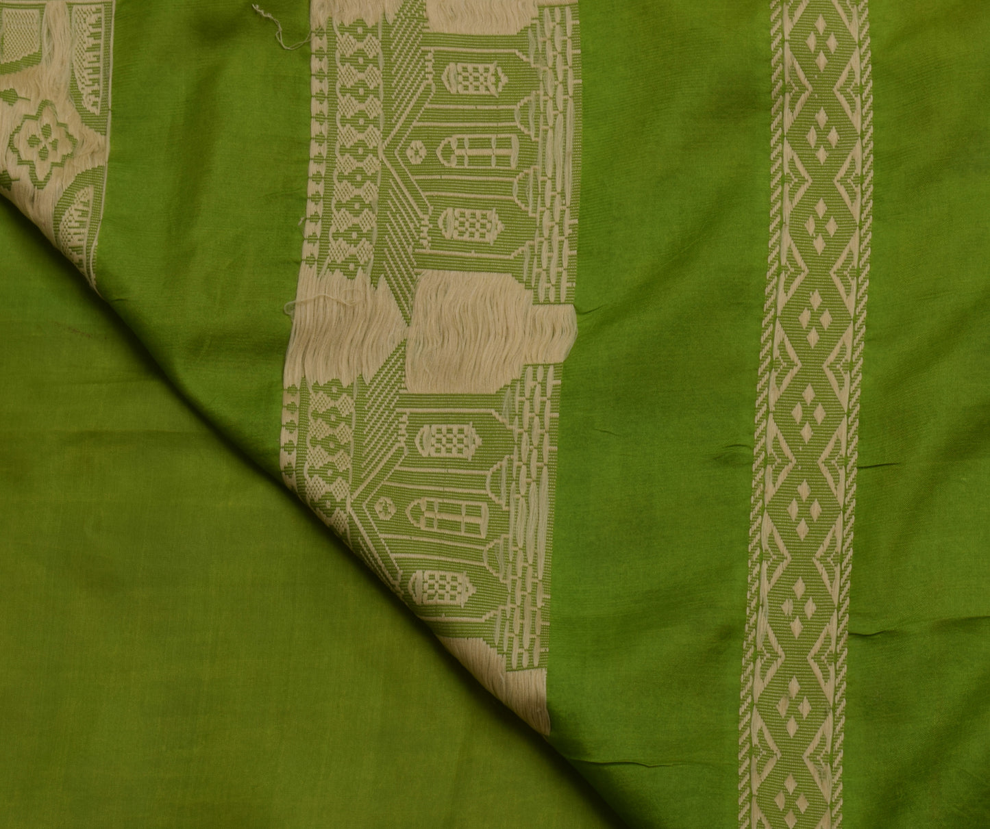 Sushila Vintage Green Scrap Saree 100% Pure Silk Woven Sari Craft 5 Yard Fabric