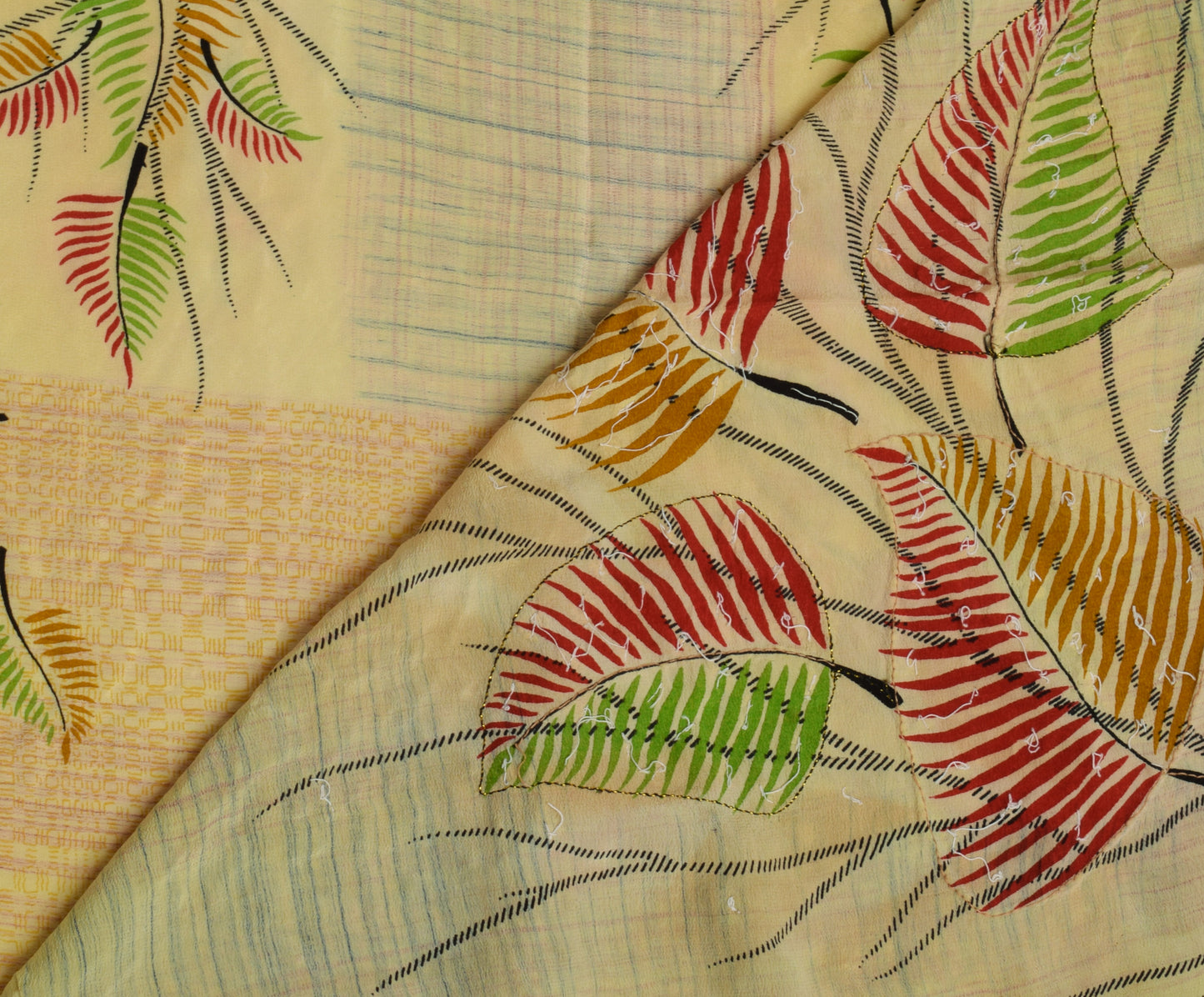 Sushila Vintage Indian Saree Pure Crepe Silk Printed Floral Sari Craft Fabric