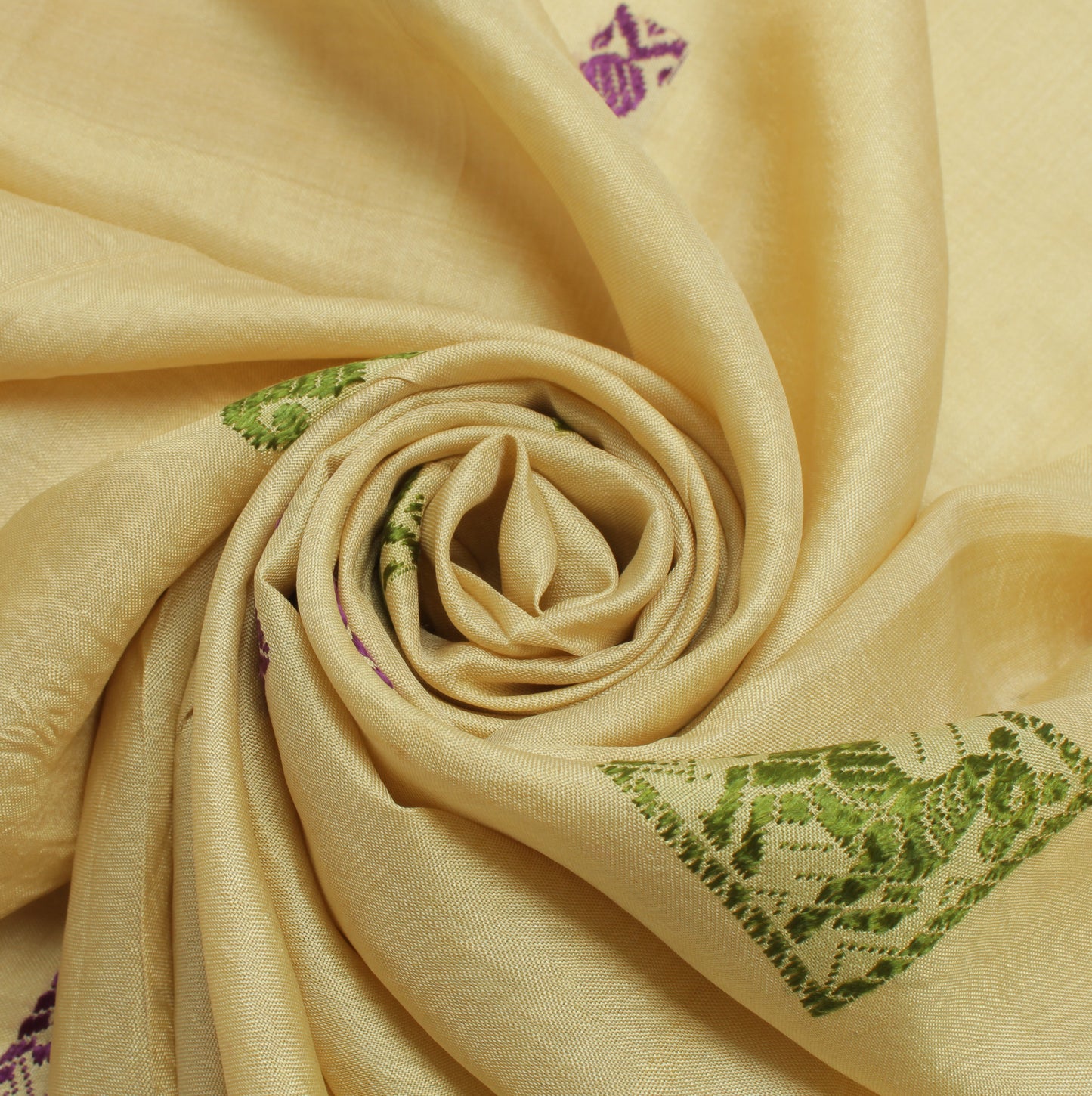 Sushila Vintage Cream Sari Remnant Scrap 100% Pure Silk Woven Craft Fabric