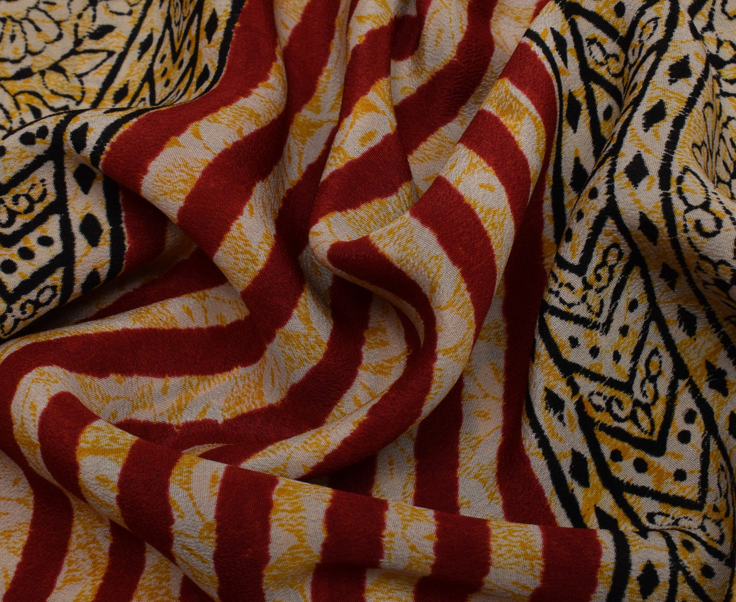 Sushila Vintage Indian Sari 100% Pure Georgette Silk Printed 5 Yd Craft Fabric