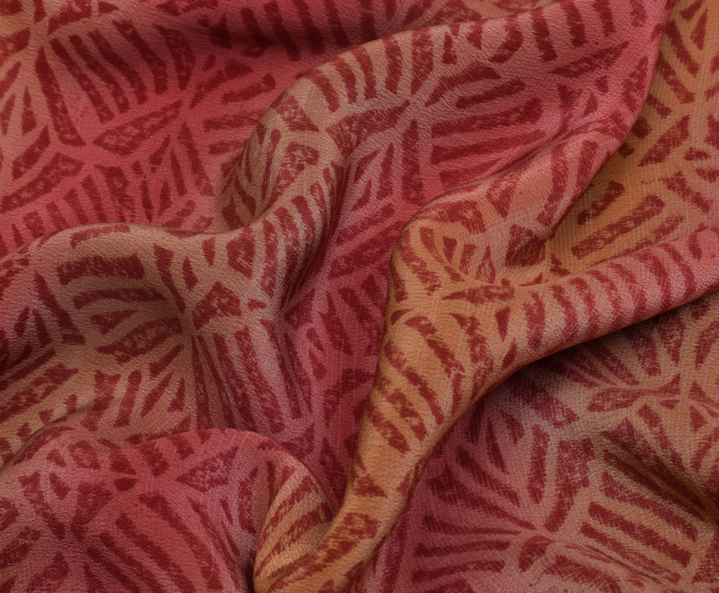 Sushila Vintage Indian Saree 100% Pure Crepe Silk Printed 5 Yard Soft Fabric