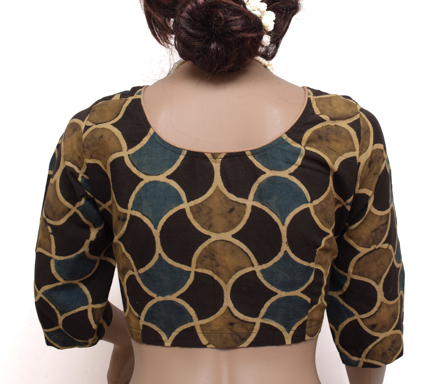 Sushila New Top Readymade Stitched Sari Blouse Cotton Printed Multi-Color Choli