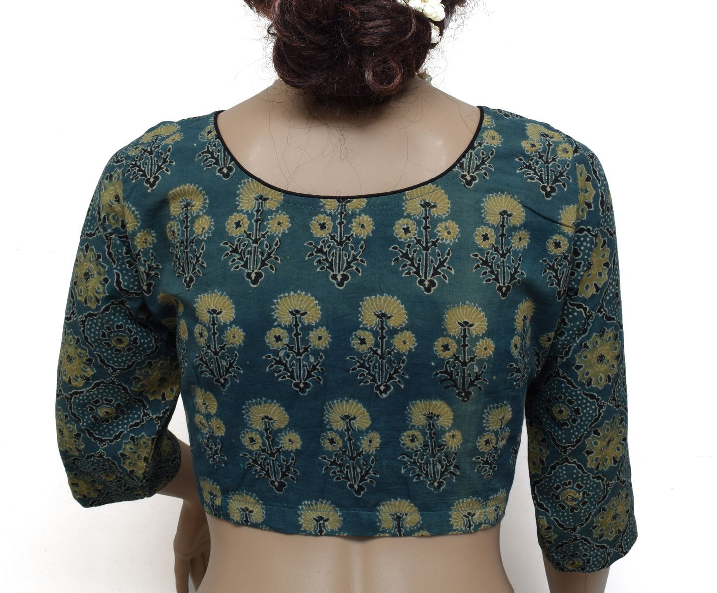 Sushila Vintage New Readymade 32" Sari Blouse Gray Cotton Printed Choli