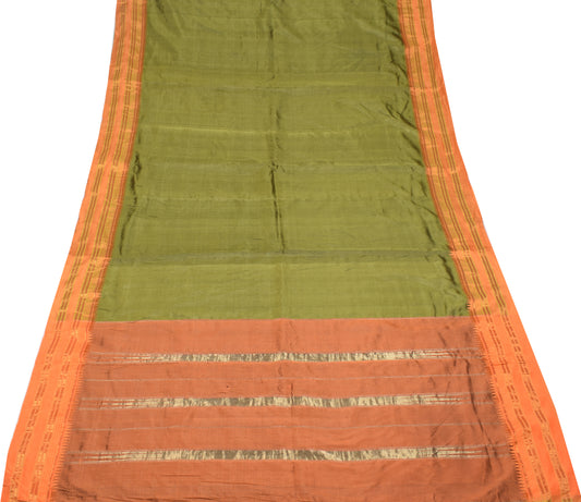 Sushila Vintage Green Narayanpet Saree 6Yard Handloom Silk Sari Contrast Pallu