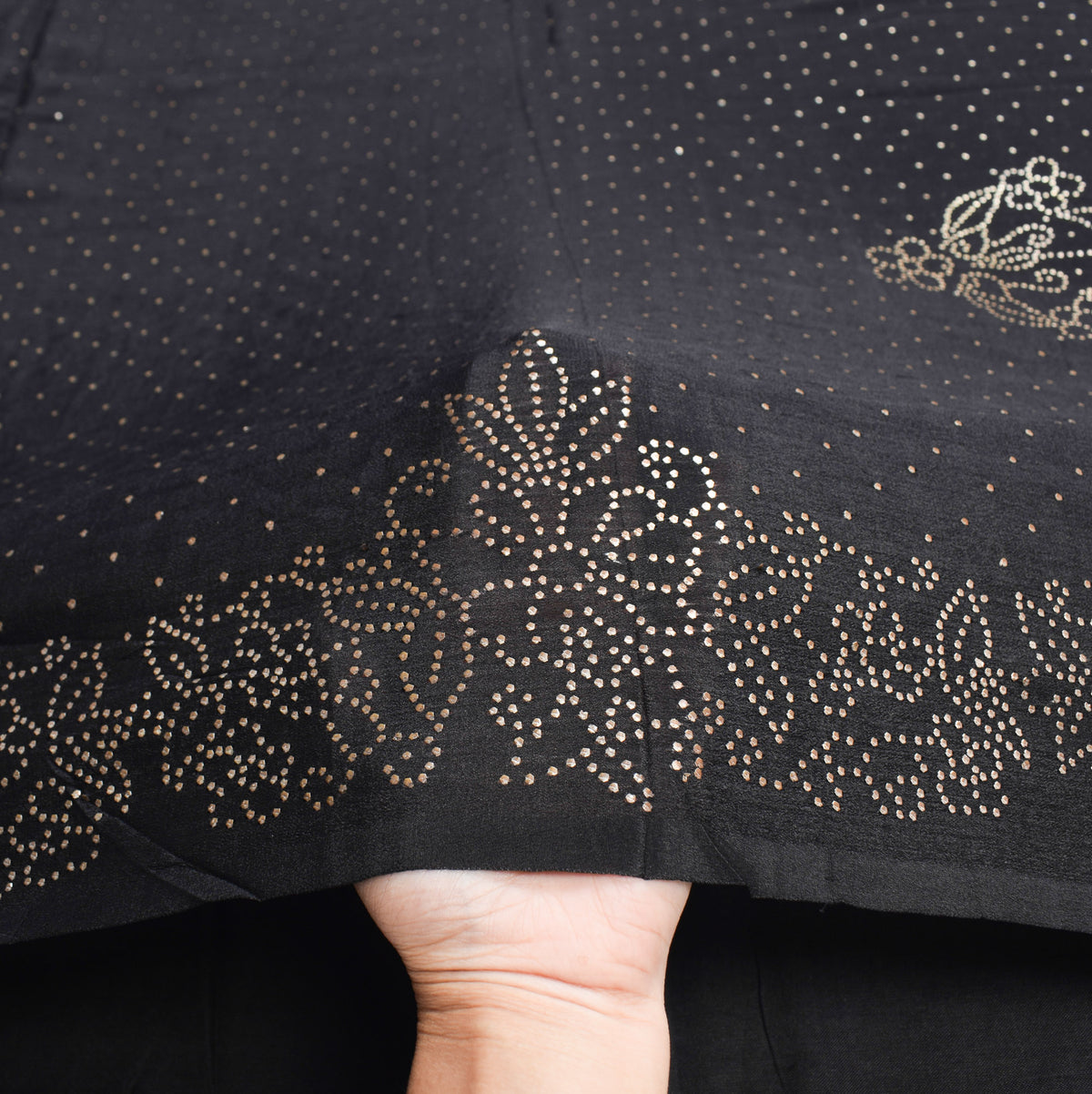 Sushila Vintage Handmade Mukesh Work Sari Black Pure Crepe Silk Saree Craft Fabric