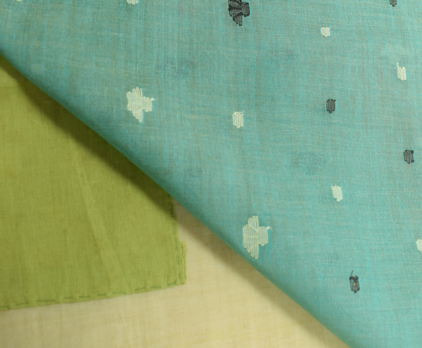 Sushila Vintage Green Scrap Saree Tant Woven Pure Cotton Bengal 5YD Sari Fabric