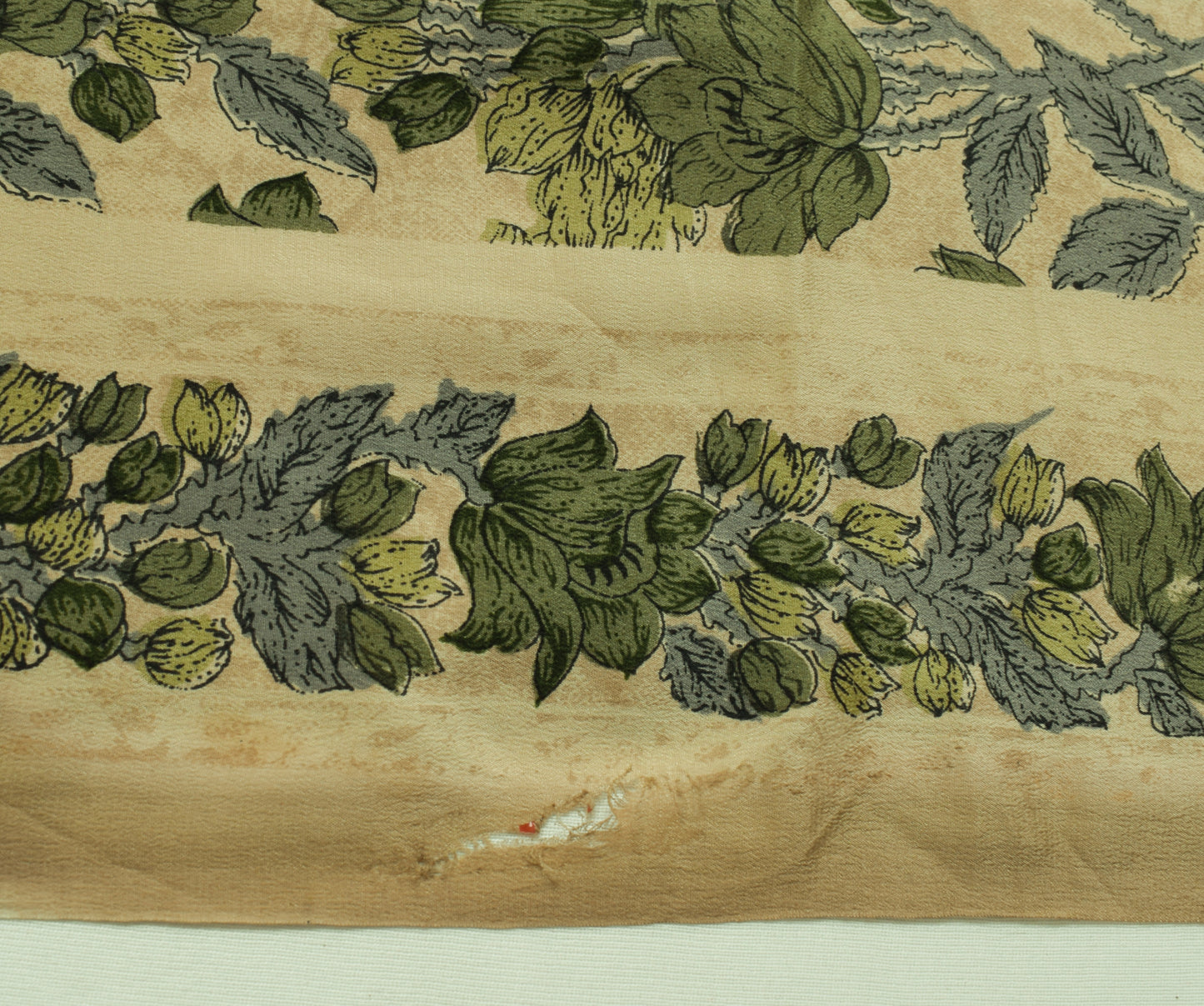 Sushila Vintage Green Scrap Saree Pure Crepe Silk Printed Floral Sari Fabric
