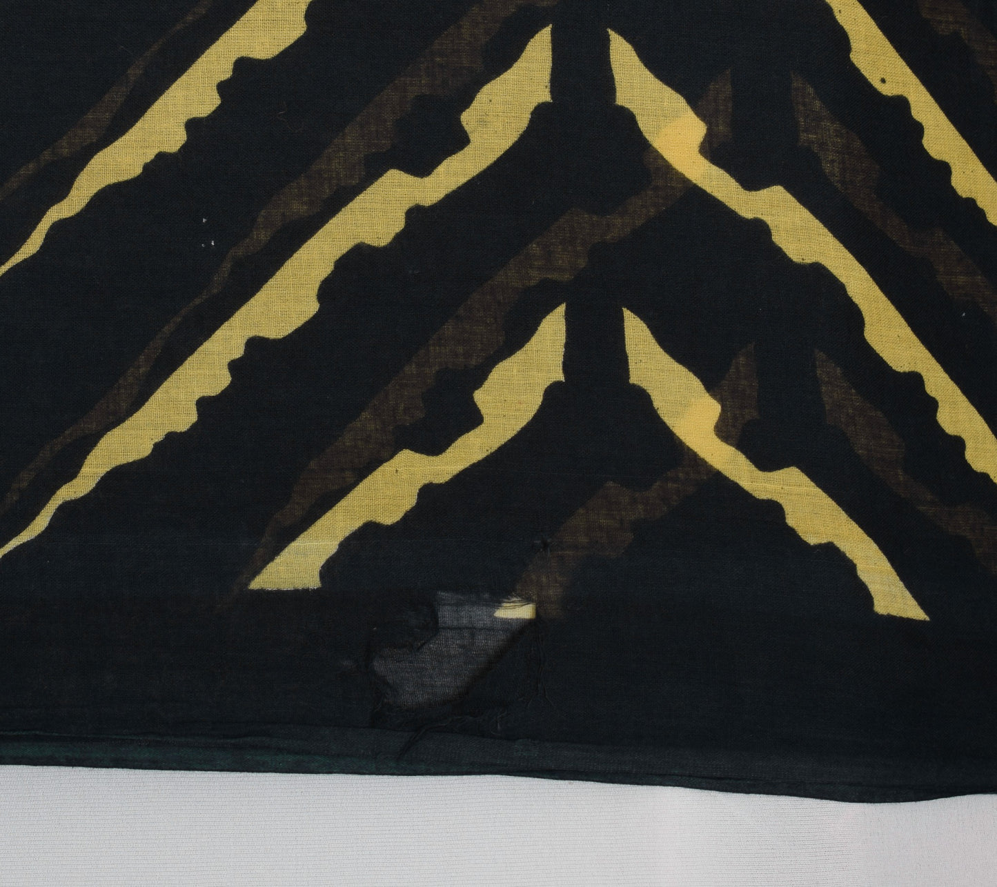 Sushila Vintage Black Scrap Saree 100% Pure Cotton Printed Abstract Sari Fabric