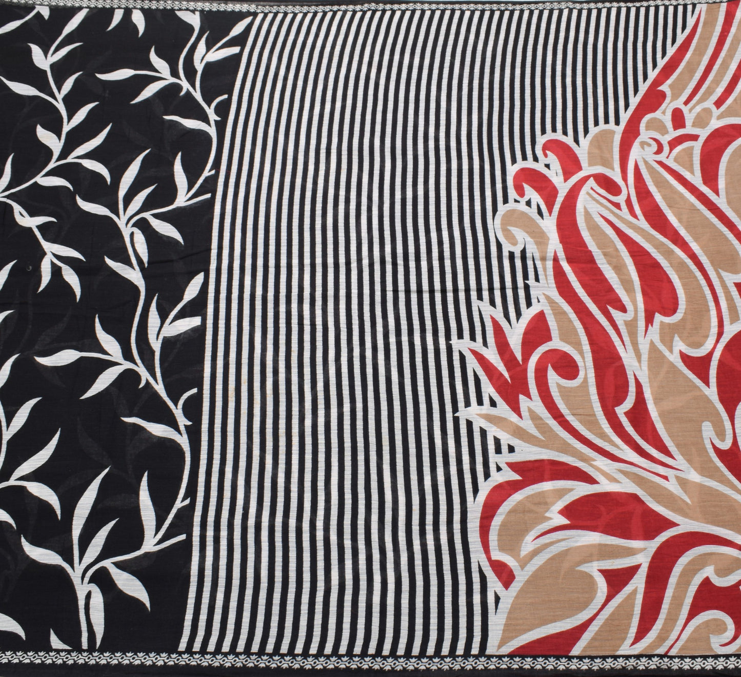 Sushila Vintage Floral Scrap Saree Soft Pure Cotton Printed Black Sari Fabric