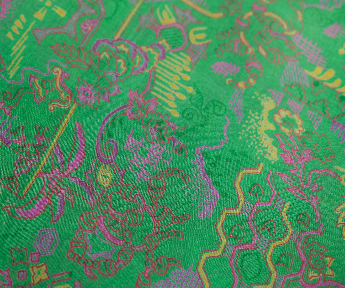 Sushila Vintage Dark Green Scrap Saree 100% Pure Silk Printed Floral Sari Fabric
