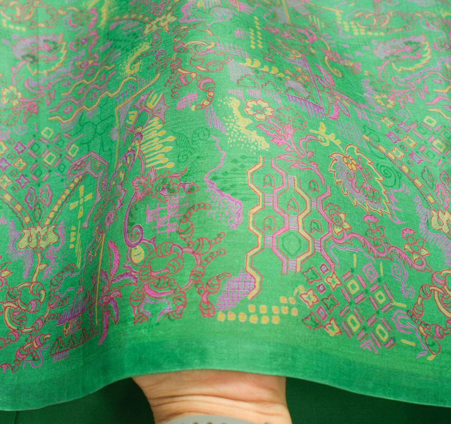 Sushila Vintage Dark Green Scrap Saree 100% Pure Silk Printed Floral Sari Fabric