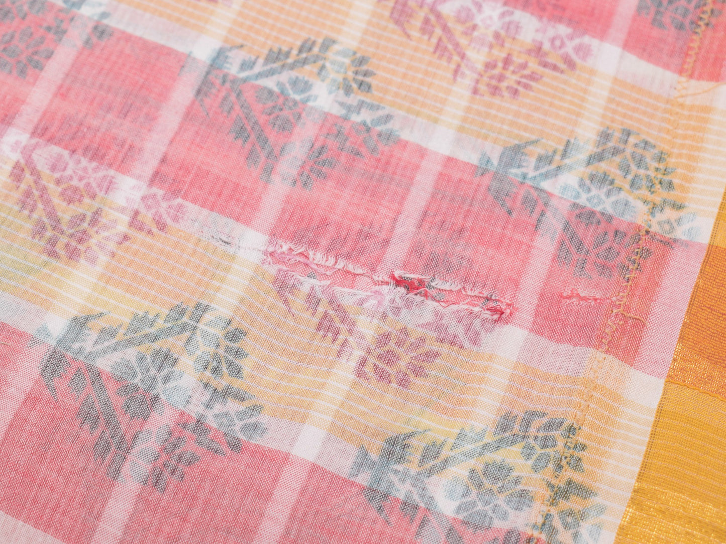 Sushila Vintage Checks Scrap Saree Pure Cotton Printed & Woven Sari Craft Fabric