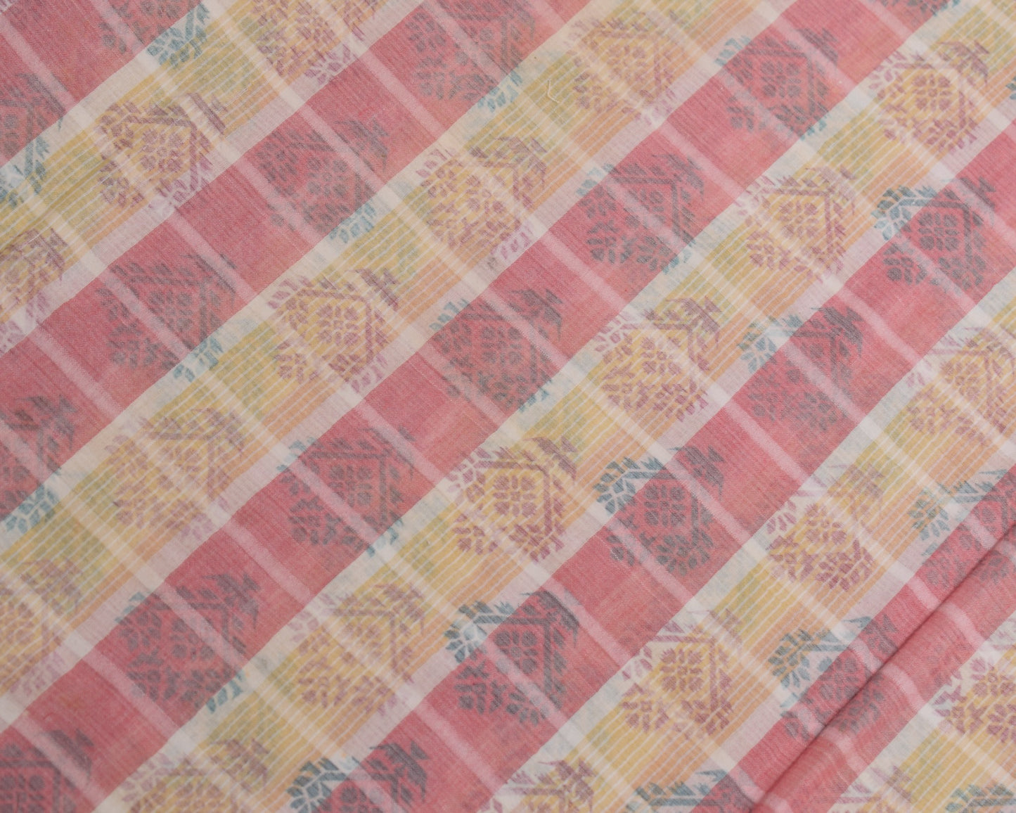 Sushila Vintage Checks Scrap Saree Pure Cotton Printed & Woven Sari Craft Fabric