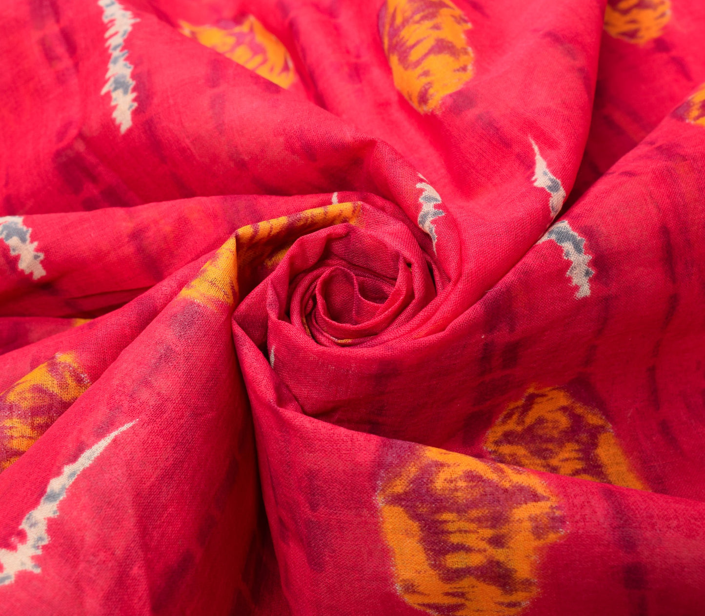 Sushila Vintage Magenta Scrap Saree Pure Cotton Printed Sari Indian Craft Fabric