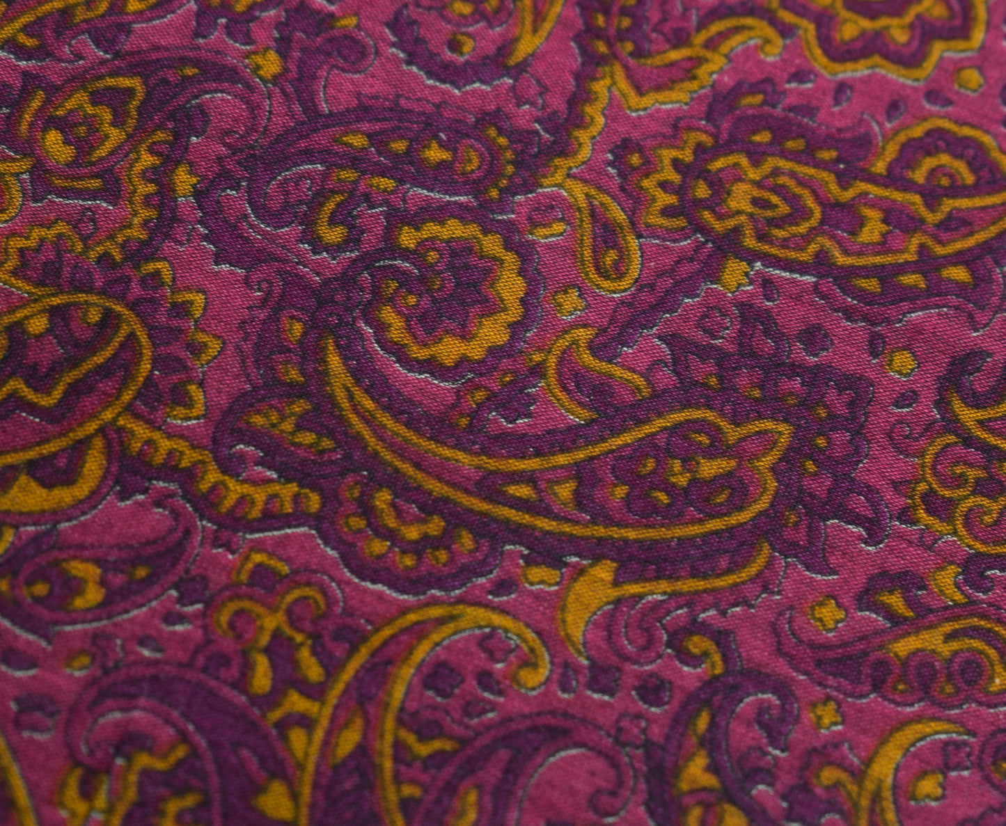 Sushila Vintage Magenta Scrap Saree Pure Cotton Printed Paisley Sari 5 YD Fabric