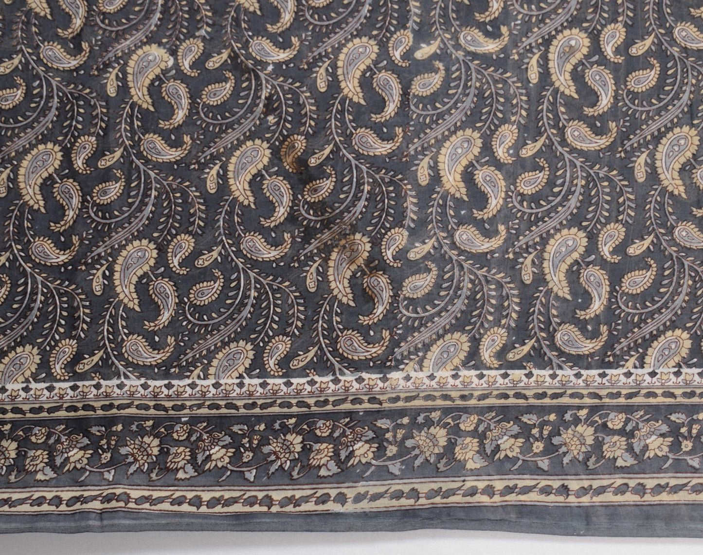 Sushila Vintage Gray Scrap Saree Pure Cotton Paisley Printed Sari Craft Fabric