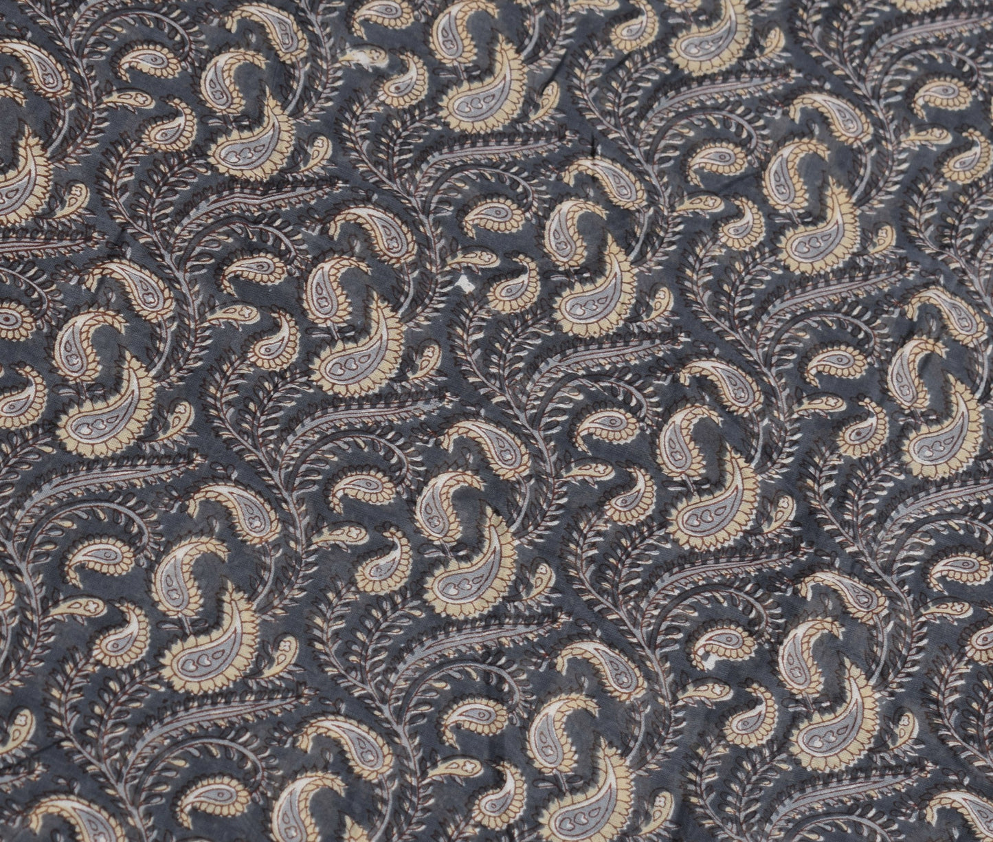 Sushila Vintage Gray Scrap Saree Pure Cotton Paisley Printed Sari Craft Fabric