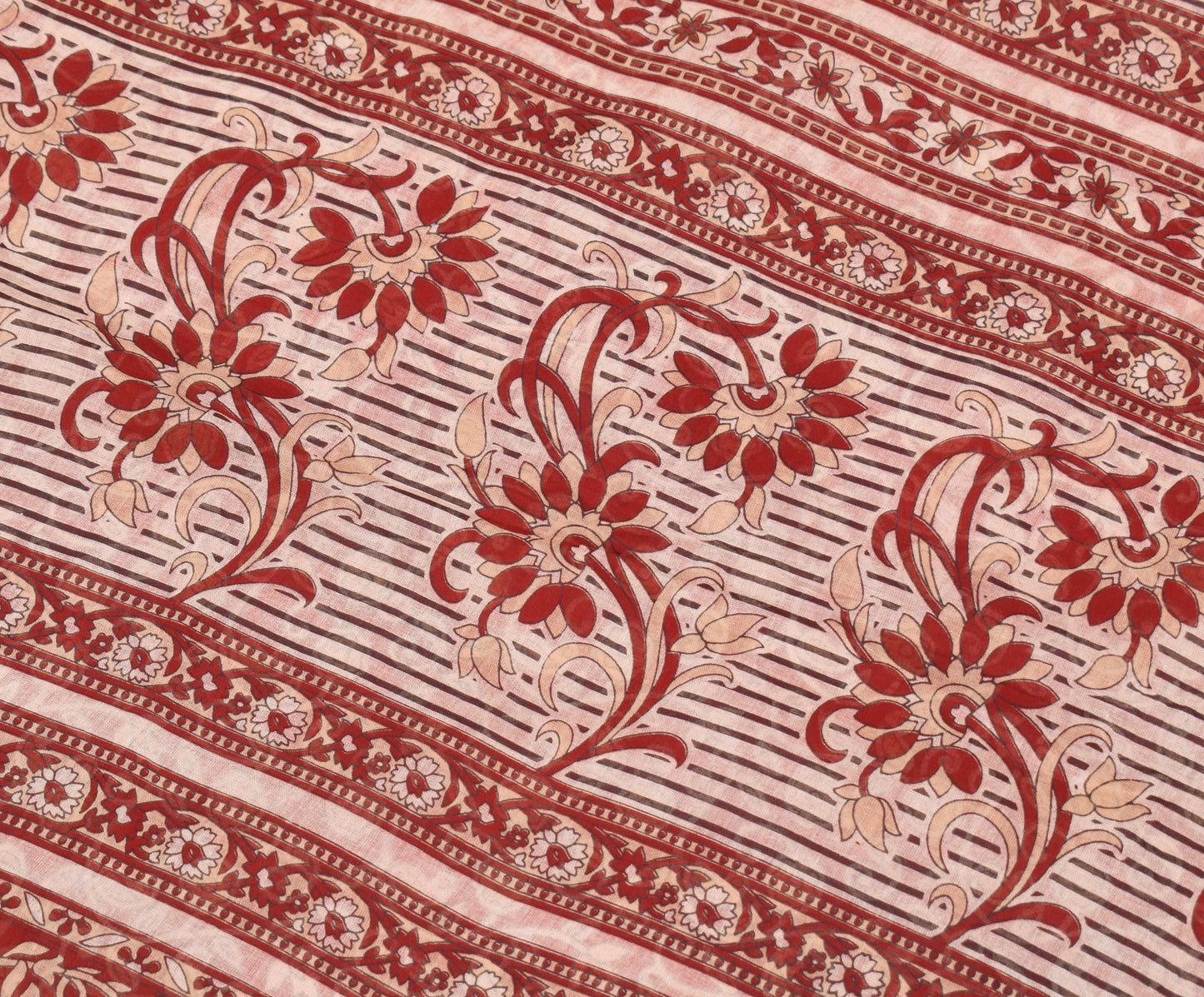 Sushila Vintage Floral Scrap Saree Pure Cotton Printed Red Indian Sari Fabric