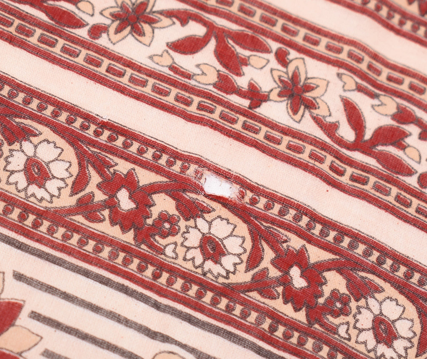 Sushila Vintage Floral Scrap Saree Pure Cotton Printed Red Indian Sari Fabric