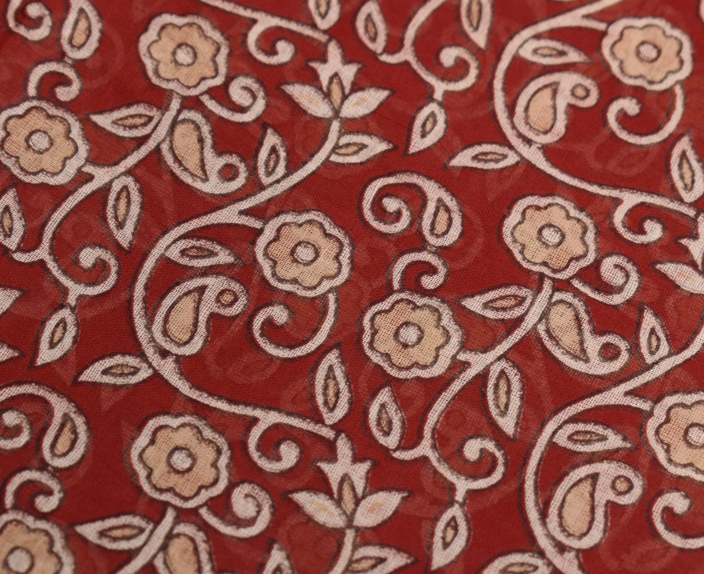 Sushila Vintage Floral Scrap Saree Pure Cotton Printed Red Indian Sari Fabric