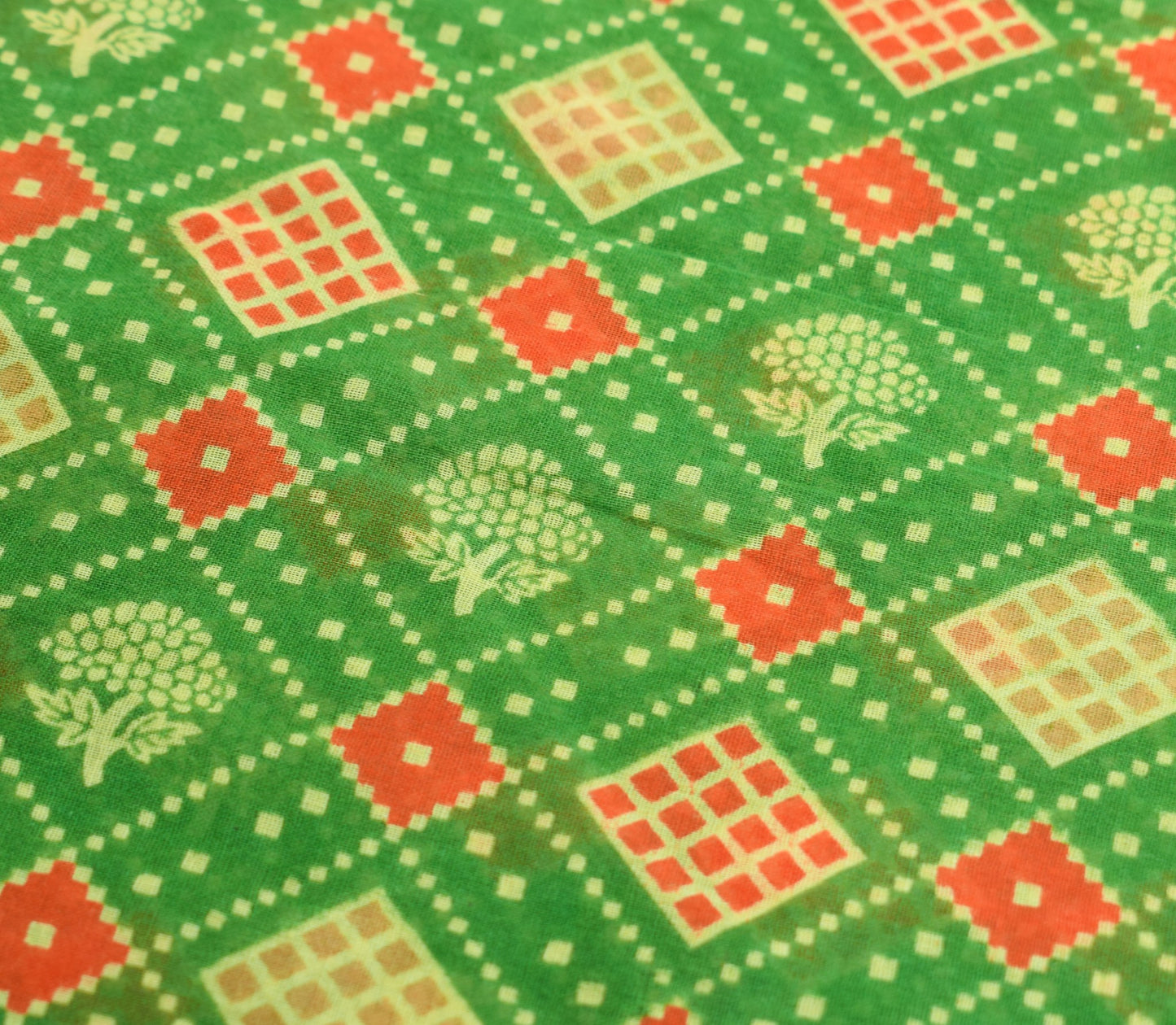 Sushila Vintage Green Scrap Saree Pure Cotton Printed Geometrical Sari Fabric