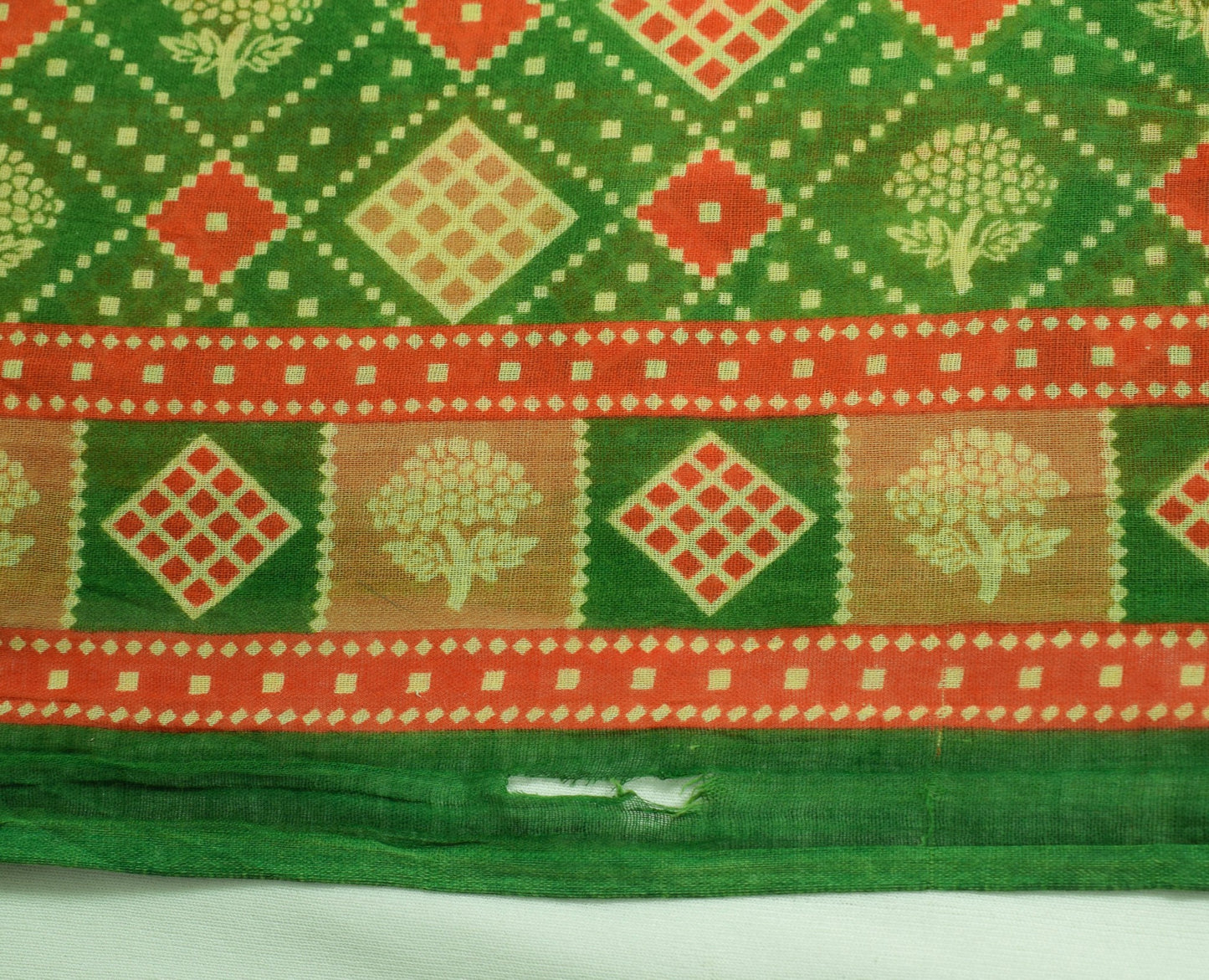Sushila Vintage Green Scrap Saree Pure Cotton Printed Geometrical Sari Fabric