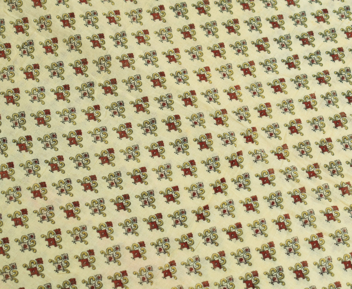 Sushila Vintage Cream Floral Scrap Saree Pure Cotton Printed Sari Craft Fabric