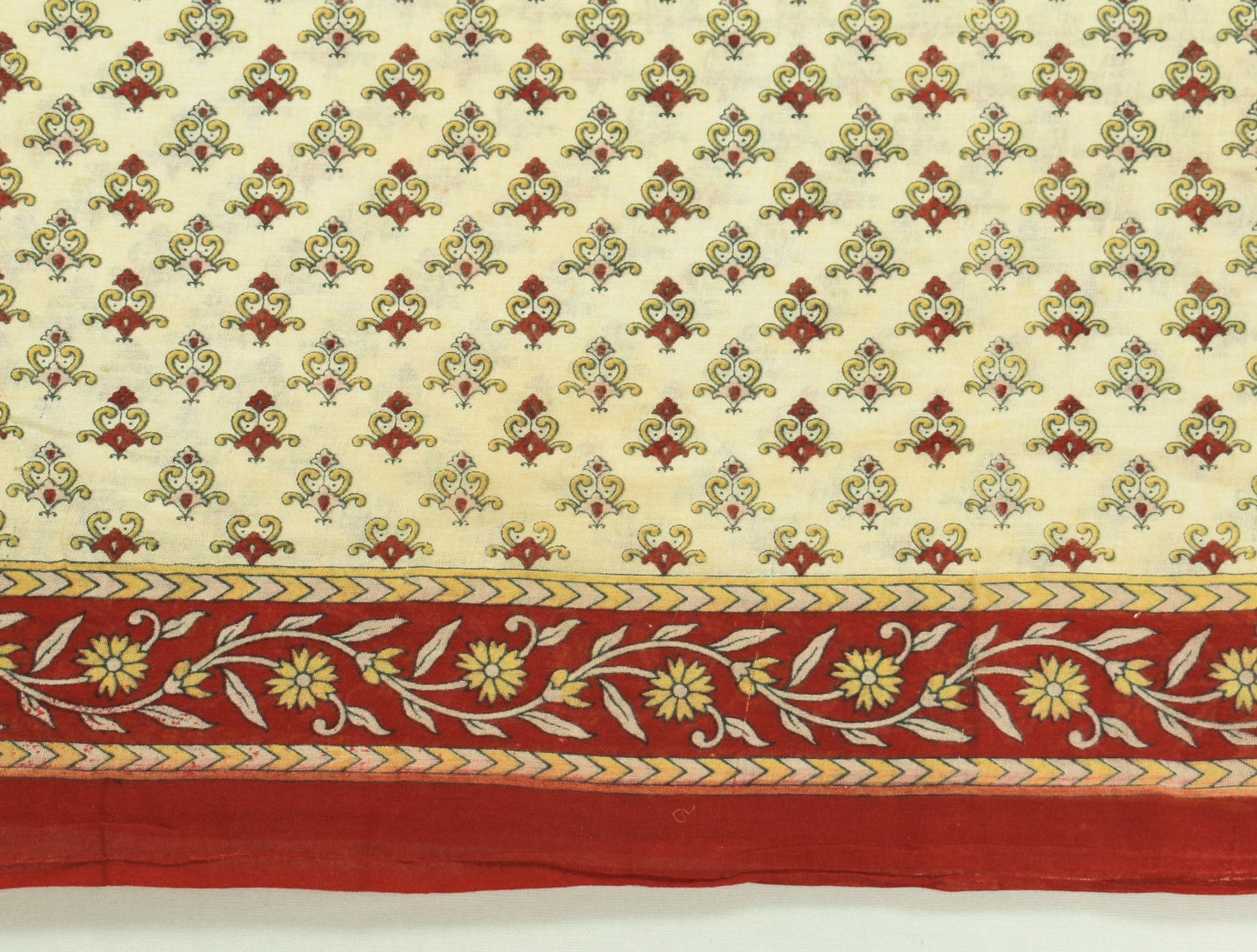 Sushila Vintage Cream Floral Scrap Saree Pure Cotton Printed Sari Craft Fabric
