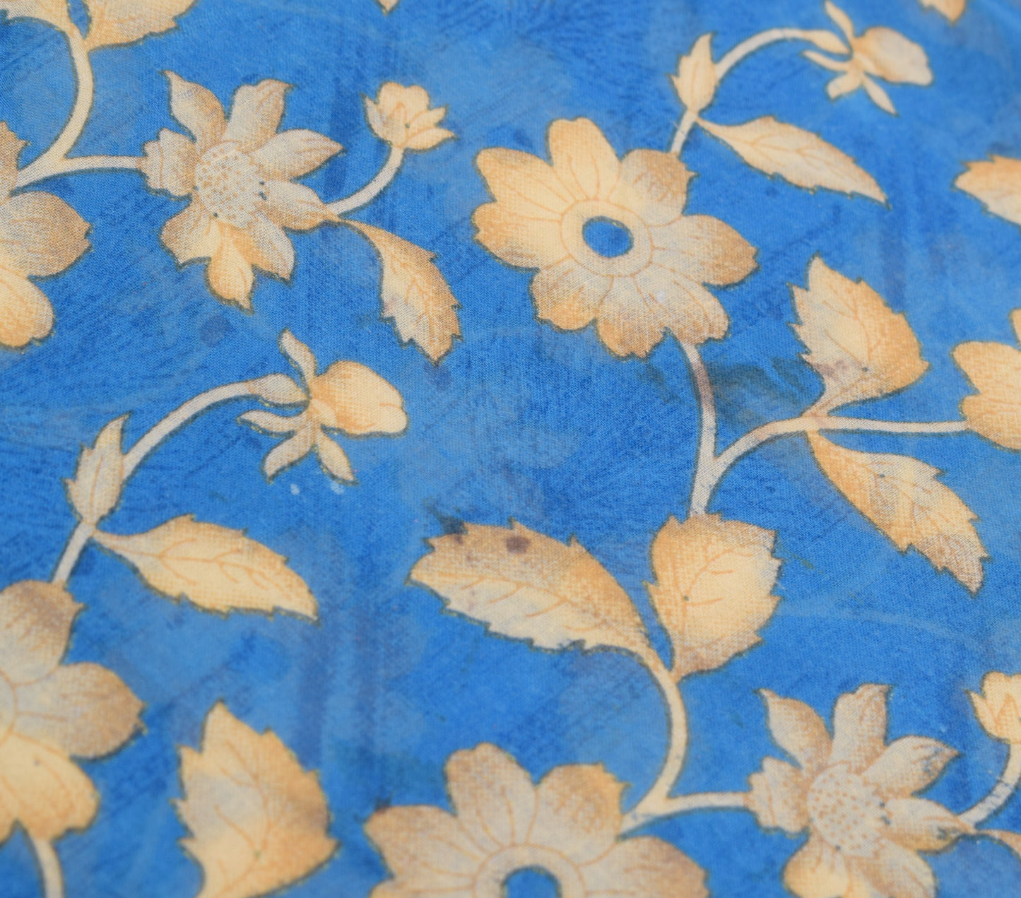 Sushila Vintage Floral Blue Scrap Saree Pure Cotton Printed Soft Sari Fabric