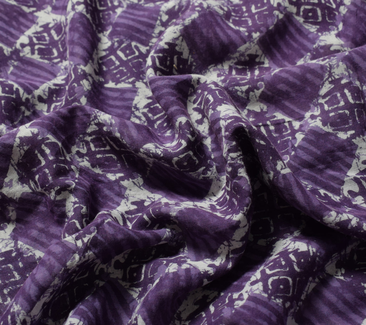 Sushila Vintage Purple Scrap Saree Geometric Pure Cotton Printed Sari Fabric