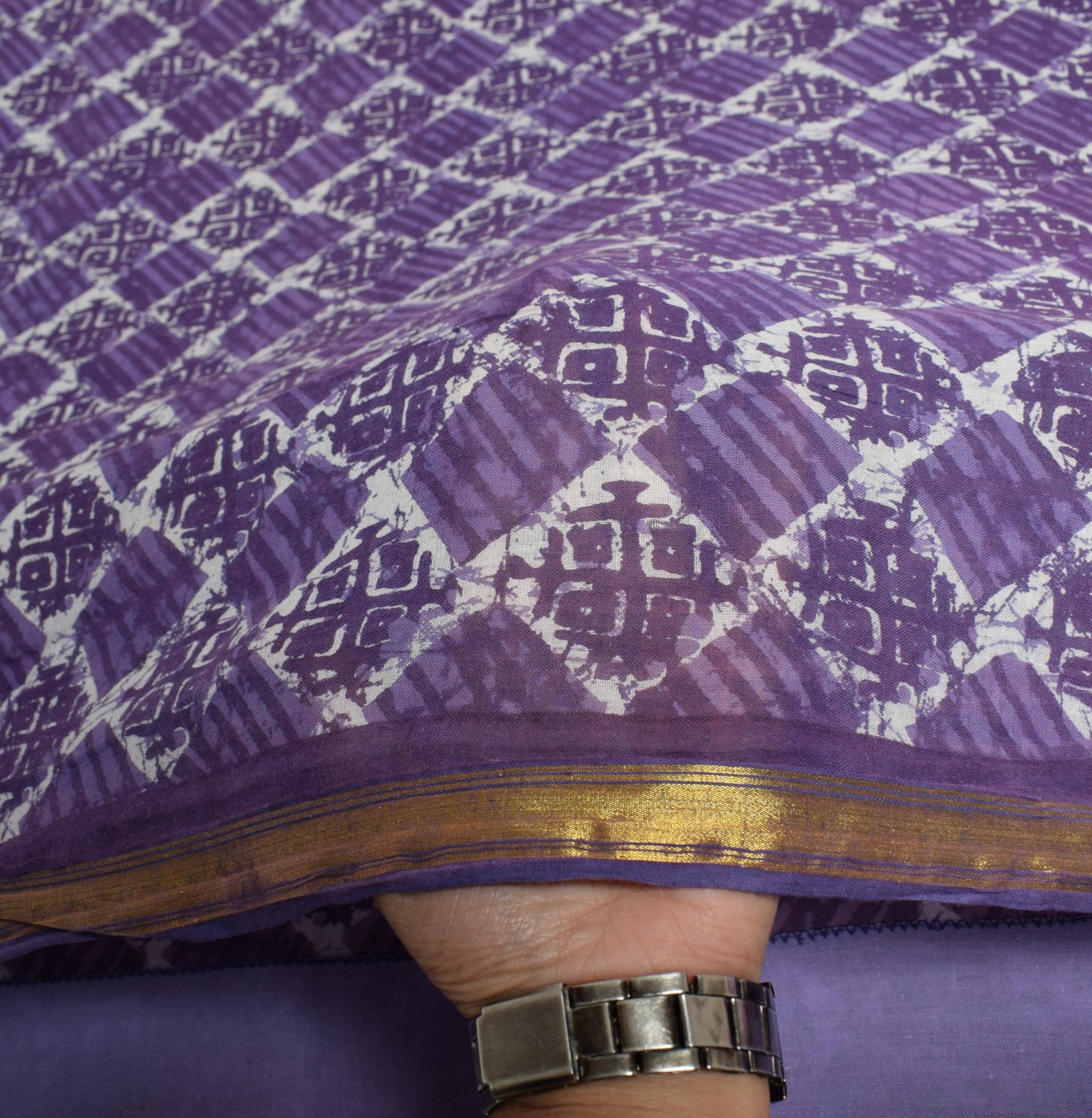 Sushila Vintage Purple Scrap Saree Geometric Pure Cotton Printed Sari Fabric