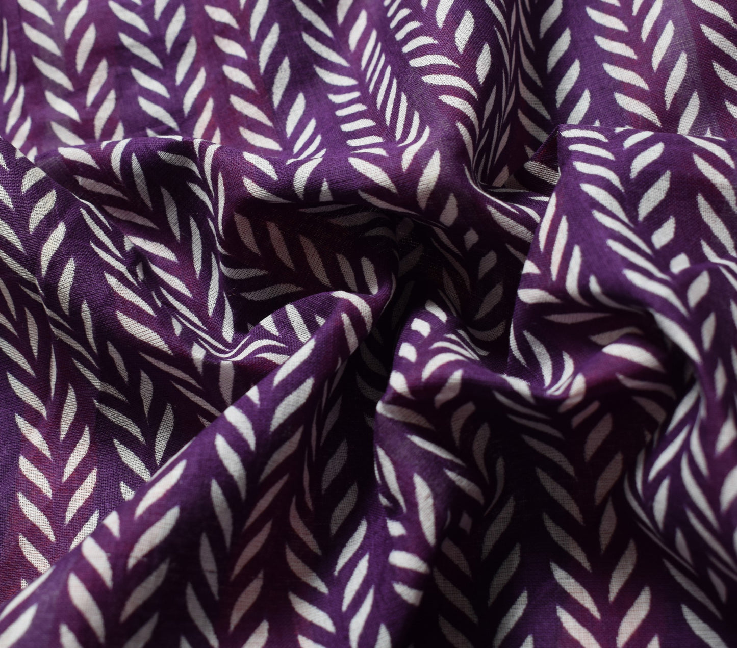 Sushila Vintage Purple Scrap Saree Pure Cotton Printed Floral Sari Craft Fabric