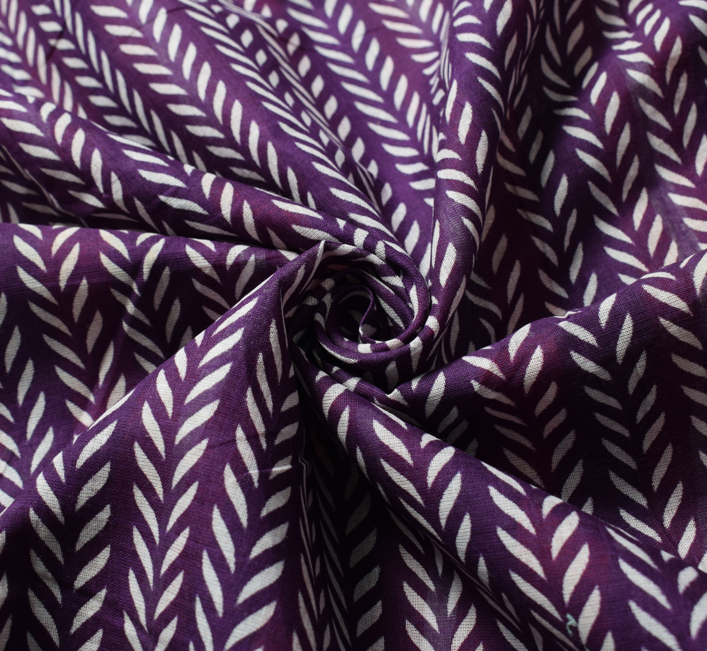 Sushila Vintage Purple Scrap Saree Pure Cotton Printed Floral Sari Craft Fabric