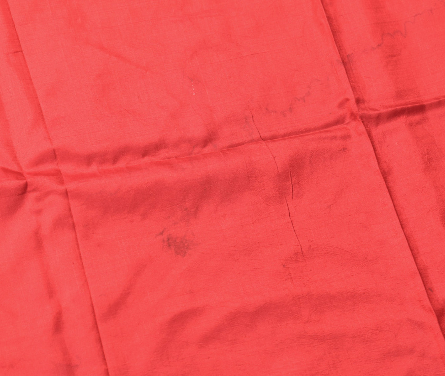 Sushila Vintage Plain Red Sari Remnant Scrap Multi-Purpose PureSilk Craft Fabric