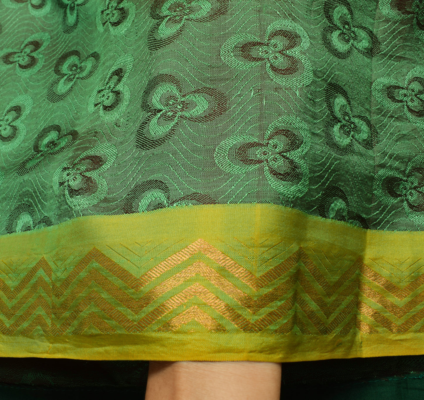 Sushila Vintage Green Saree 100% Pure Silk All Over Woven Floral Sari Fabric