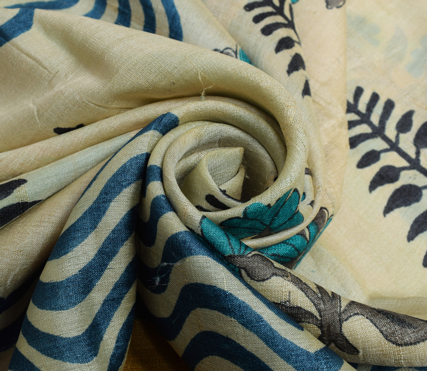 Sushila Vintage Cream Saree 100% Pure Woolen Woven Floral Soft Sari Craft Fabric