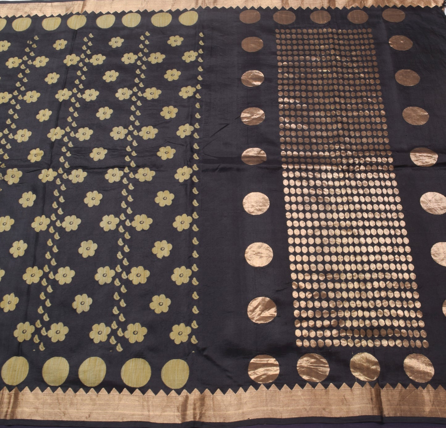 Sushila Vintage Black & Gold-Toned Floral Woven Design Zari 100% Pure Silk Saree