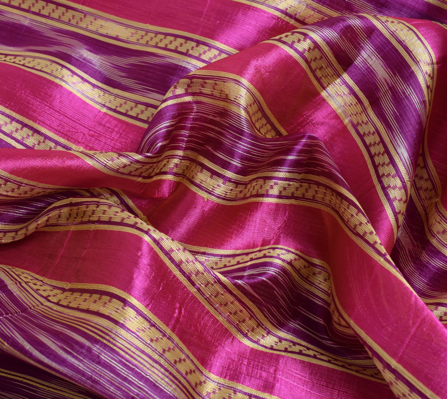 Sushila Vtg Magenta Purple Saree Silk Hand Woven Sari 5 Yard Sewing Craft Fabric