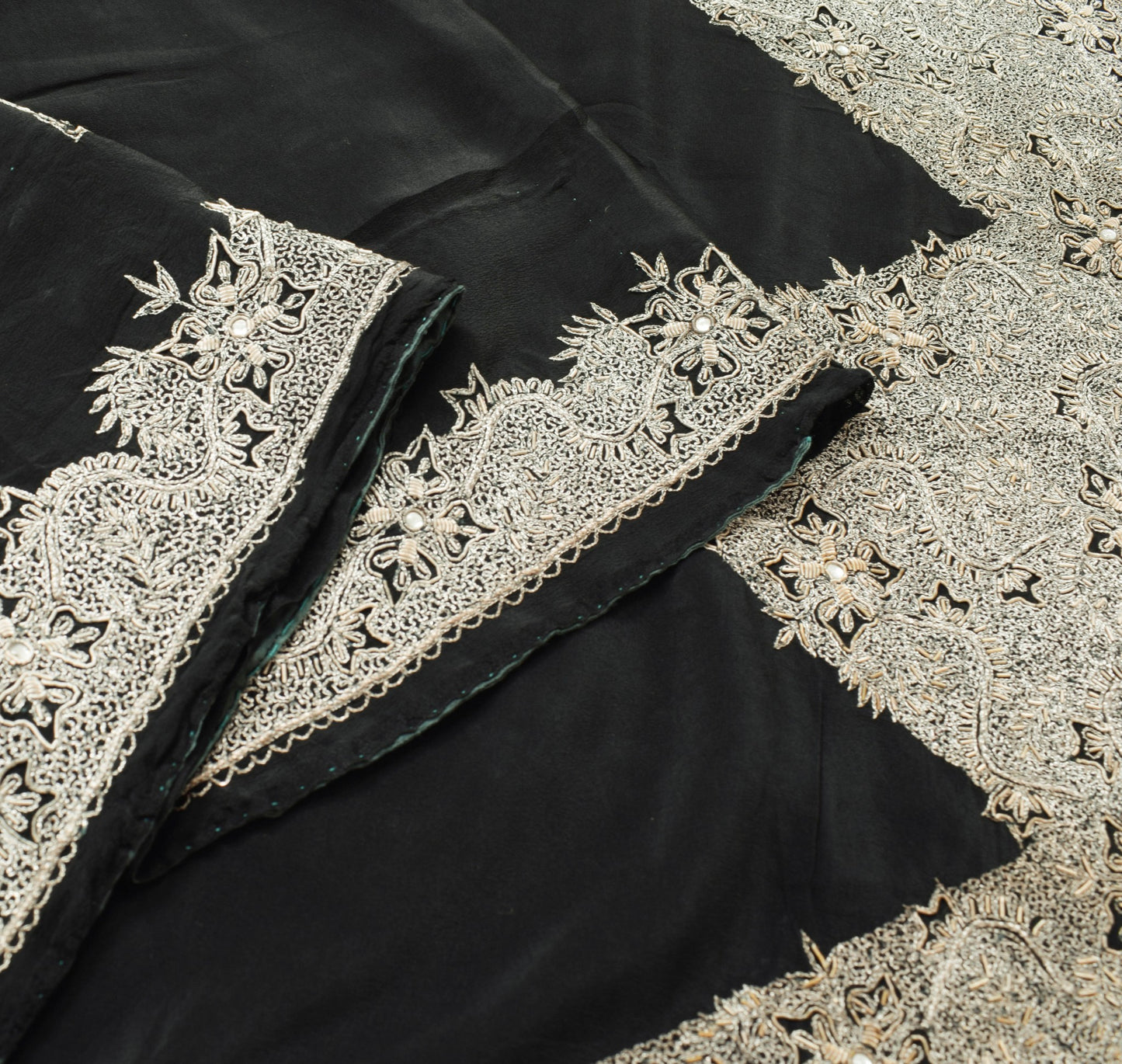 Sushila Vtg Black  Pure Crepe Silk Saree Zari Embroidered Premium Sari Fabric