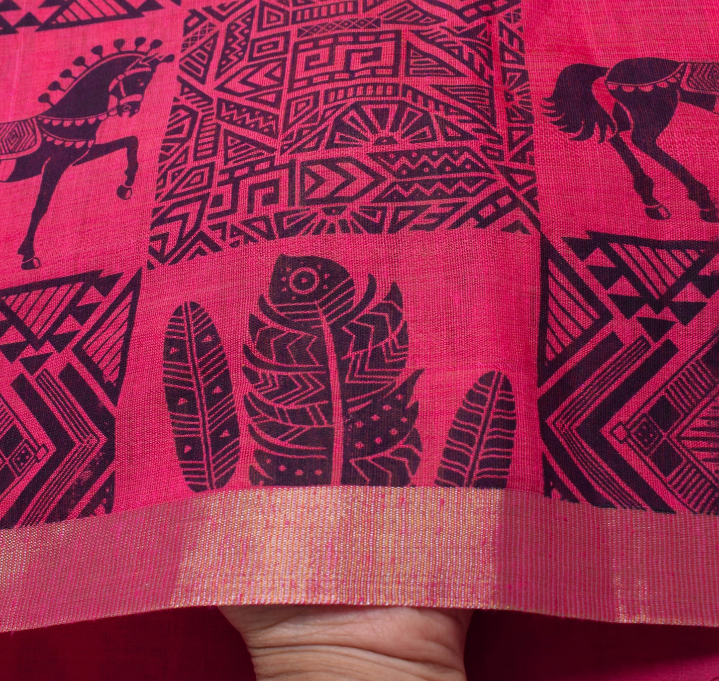 Sushila Vintage Magenta Stunning Saree Cotton Horse Printed Sari Craft Fabric
