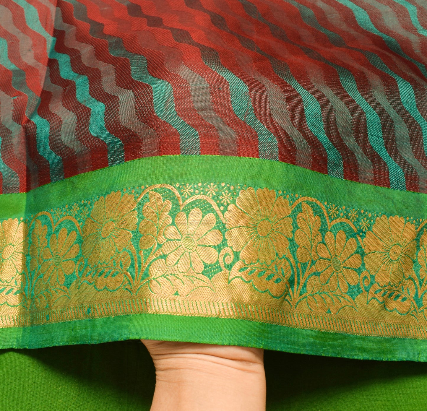 Sushila Vintage Pure Kanchipuram Silk Saree Laheriya Woven Maroon Sari Fabric