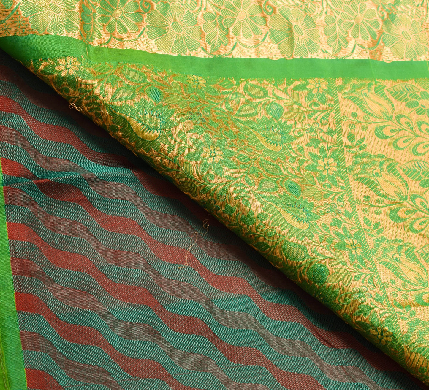 Sushila Vintage Pure Kanchipuram Silk Saree Laheriya Woven Maroon Sari Fabric