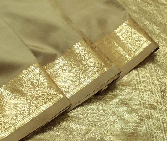 Sushila Vintage Green Pure Silk Saree Zari Brocade Sari with Blouse Fabric
