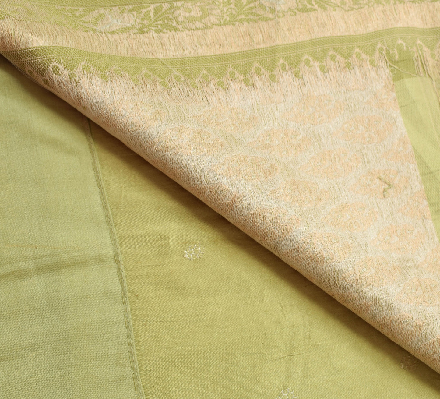 Sushila Vintage Green 100% Pure Silk Saree Floral Woven Traditional Sari Fabric