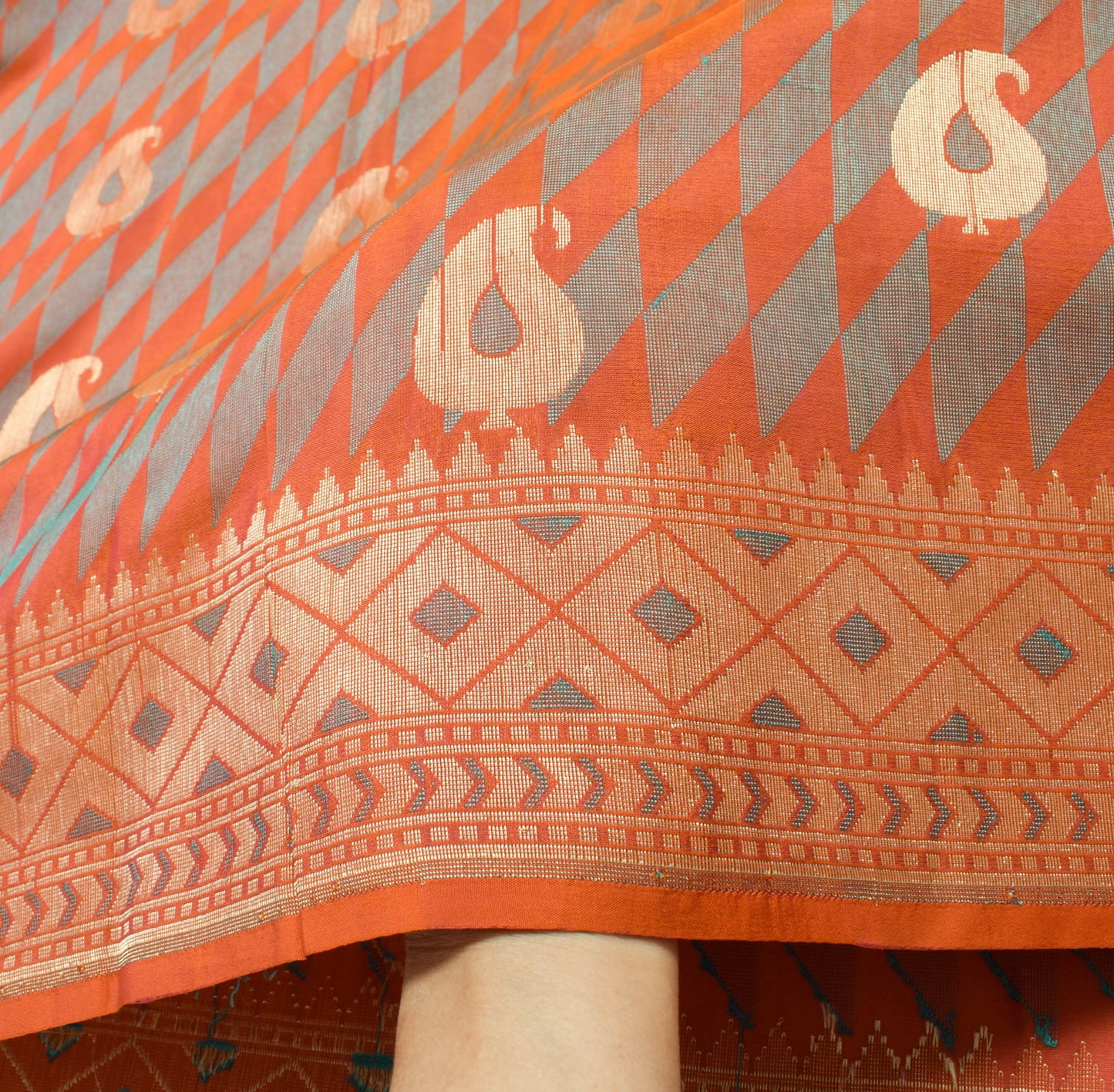Sushila Vintage Rust Dual Tone Traditional Saree 100%Pure Silk Woven Sari Fabric