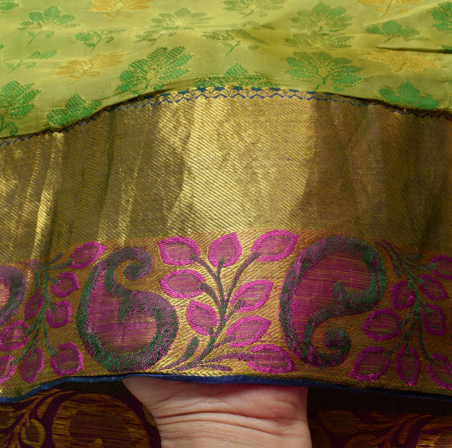 Sushila Vintage Green Dual Tone Silk Saree Floral Woven Wedding Sari Soft Fabric